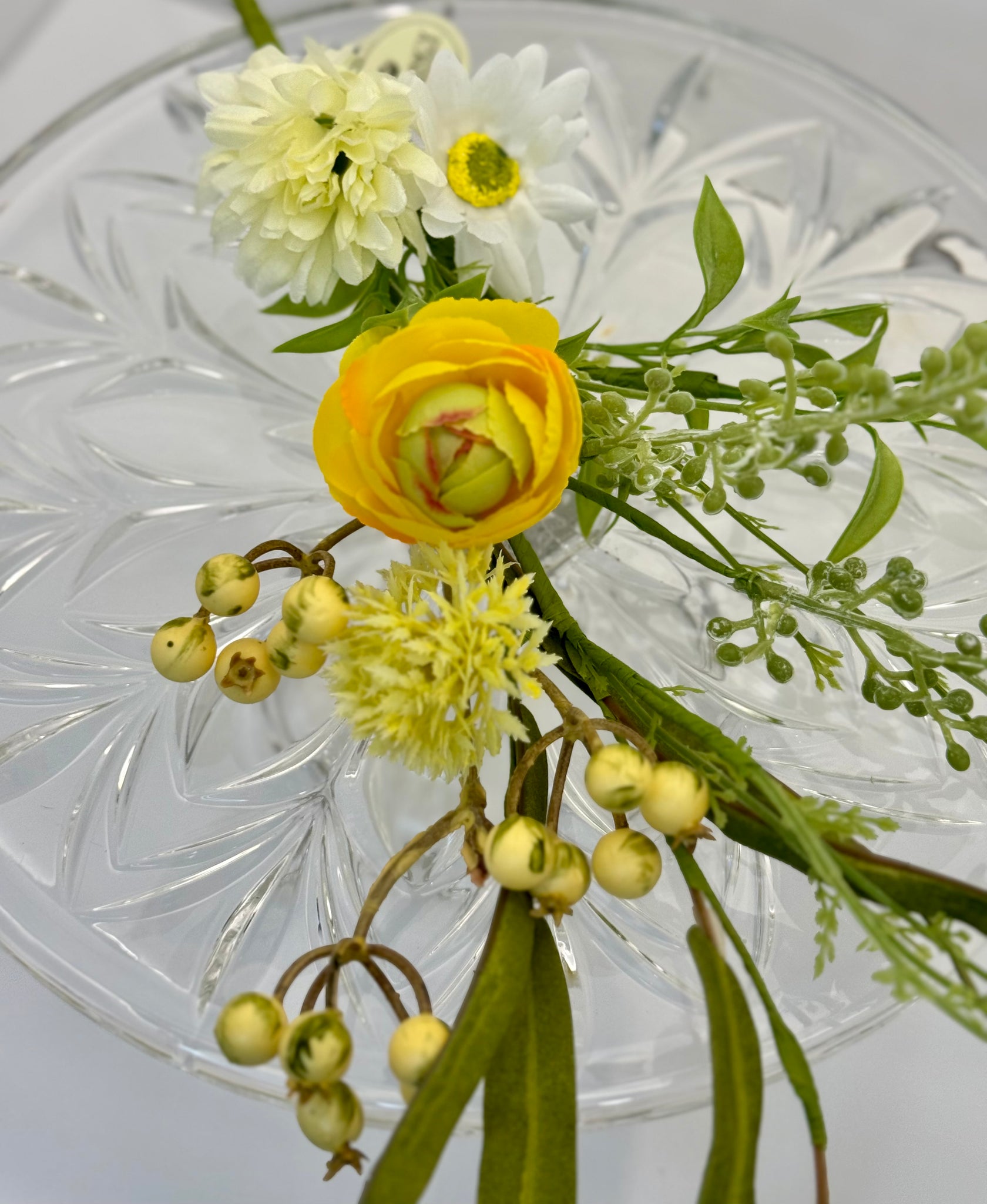 Regency Yellow and White Ranunculus & Daisy Floral pick - Surrey Circle Home